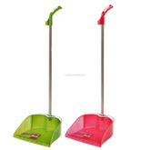 Klintek Plasic Dustpan With Wooden Handle 82Cm.